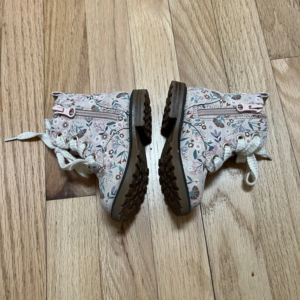 Cat & Jack Giovanna toddler girls' ankle combat boots beige floral 5 NEW